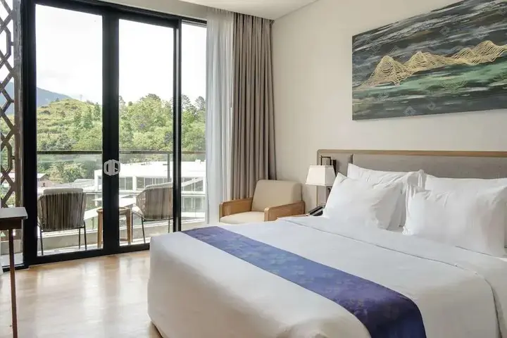Озеро Тоба: Marianna Resort & Convention Tuktuk Samosir