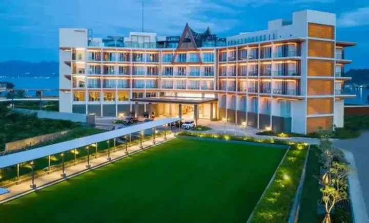 Озеро Тоба: Marianna Resort & Convention Tuktuk Samosir