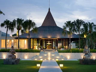 Беноа: The Royal Santrian Serenity Villas By The Sea