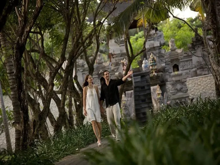 Беноа: The Royal Santrian Serenity Villas By The Sea