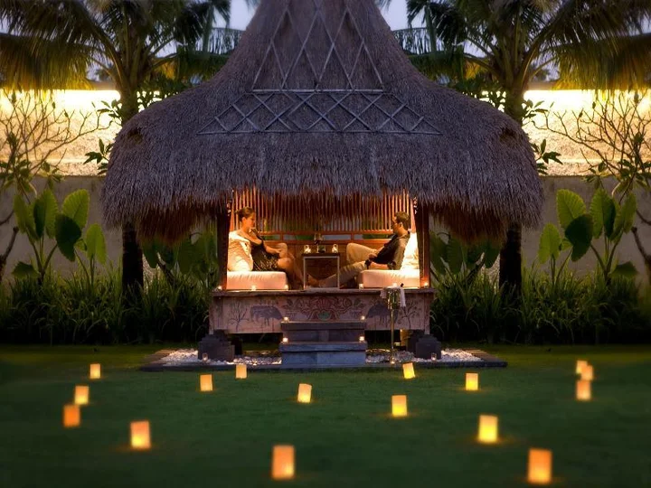 Беноа: The Royal Santrian Serenity Villas By The Sea