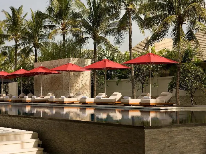 Беноа: The Royal Santrian Serenity Villas By The Sea