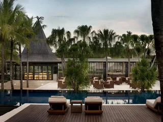 Беноа: The Royal Santrian Serenity Villas By The Sea