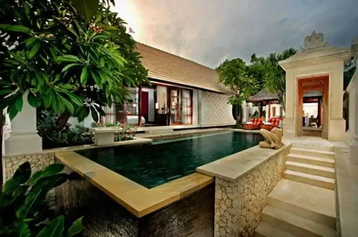 Беноа: The Royal Santrian Serenity Villas By The Sea