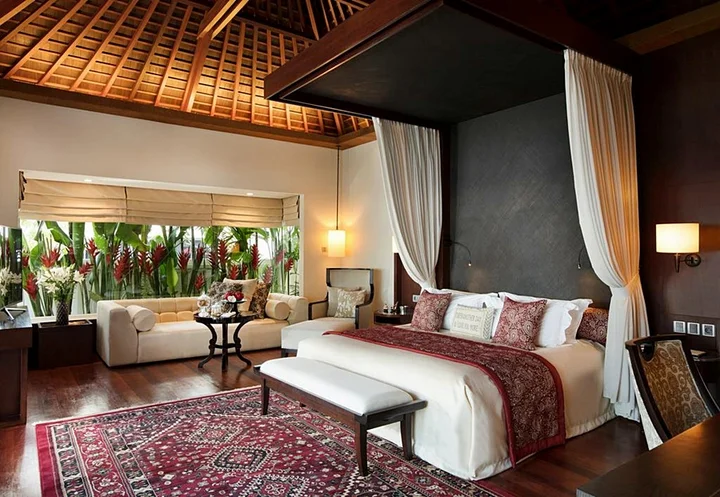 Беноа: The Royal Santrian Serenity Villas By The Sea