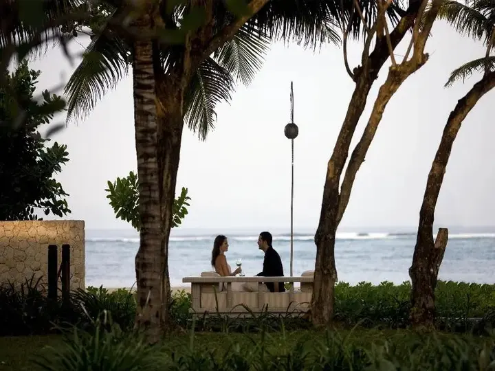Беноа: The Royal Santrian Serenity Villas By The Sea