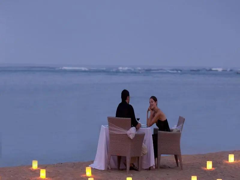 Беноа: The Royal Santrian Serenity Villas By The Sea