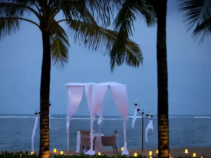 Беноа: The Royal Santrian Serenity Villas By The Sea