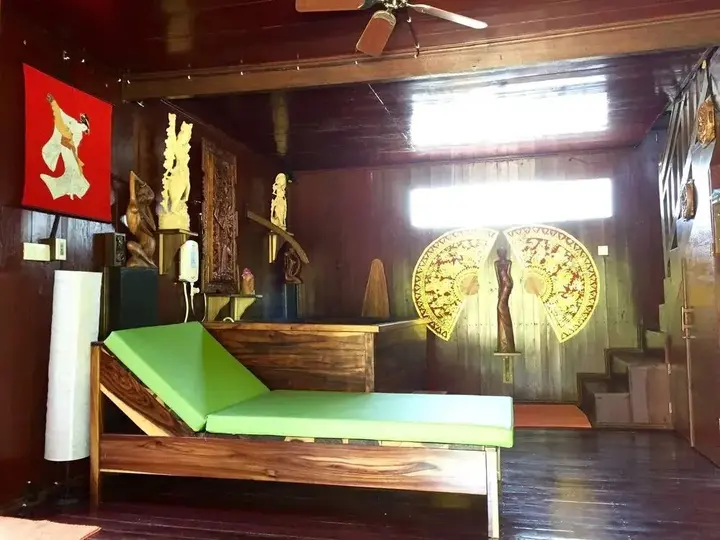 Гили-Мено: Little Bali Restaurant - Mahogany Cottage