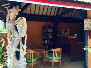 Гили-Мено: Little Bali Restaurant - Mahogany Cottage