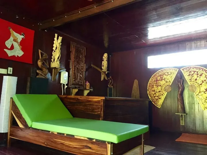 Гили-Мено: Little Bali Restaurant - Mahogany Cottage