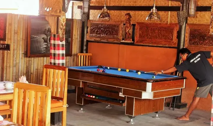 Гили-Мено: Little Bali Restaurant - Mahogany Cottage