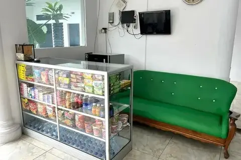 Пеканбару: SPOT ON 93270 Handisa Homestay SyariahNearKedai Kopi Atien