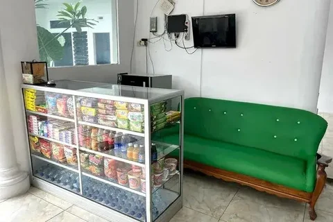 Пеканбару: SPOT ON 93270 Handisa Homestay SyariahNearKedai Kopi Atien