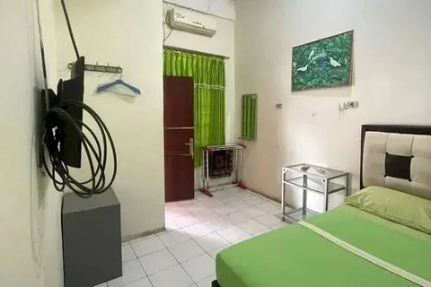 Пеканбару: SPOT ON 93270 Handisa Homestay SyariahNearKedai Kopi Atien