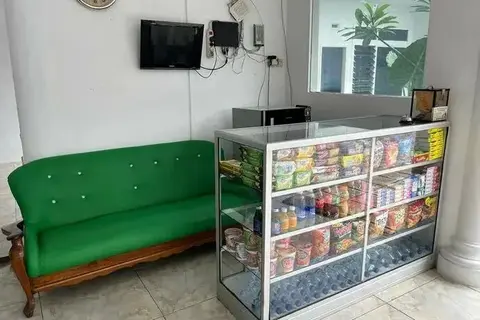 Пеканбару: SPOT ON 93270 Handisa Homestay SyariahNearKedai Kopi Atien