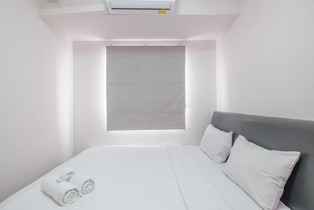Homey And Nice 2Br At Cinere Resort Apartment — фото 1