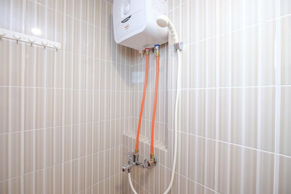 Депок: Homey And Nice 2Br At Cinere Resort Apartment