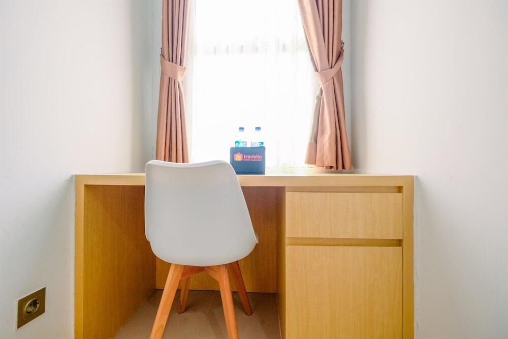 Good Deal And Comfy Studio Apartment Transpark Cibubur — фото 5