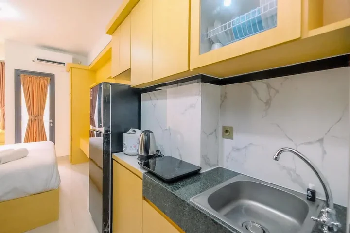 Депок: Good Deal And Comfy Studio Apartment Transpark Cibubur