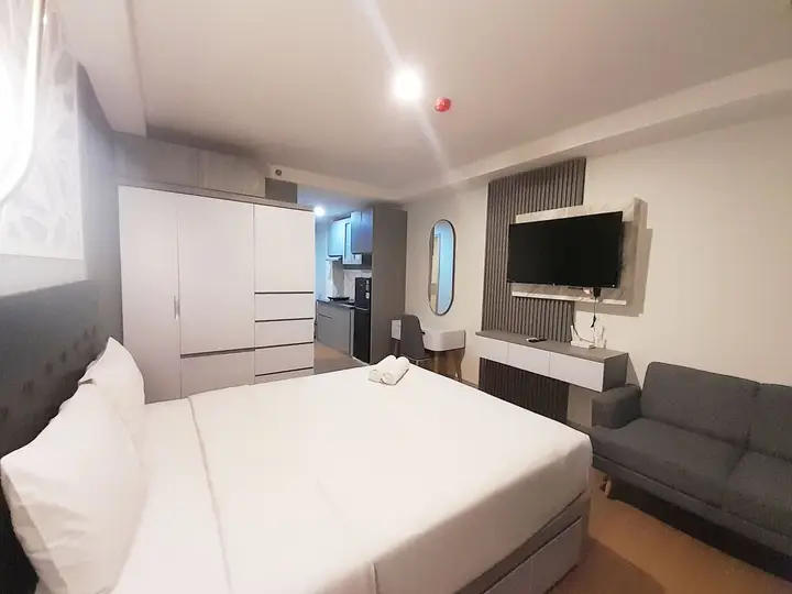 Modern Classic Studio At Mataram City Apartment — фото 1