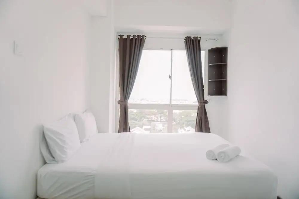 Comfort And Simply Look 1Br Apartment At Scientia Residence — фото 1