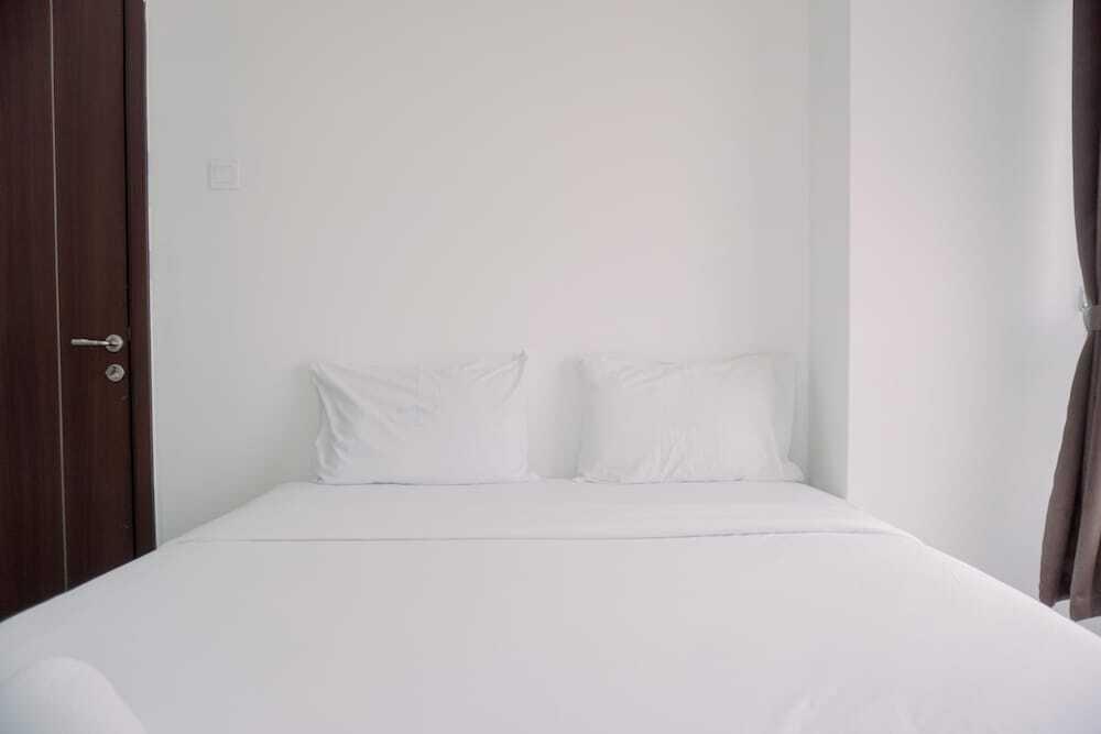 Comfort And Simply Look 1Br Apartment At Scientia Residence — фото 4