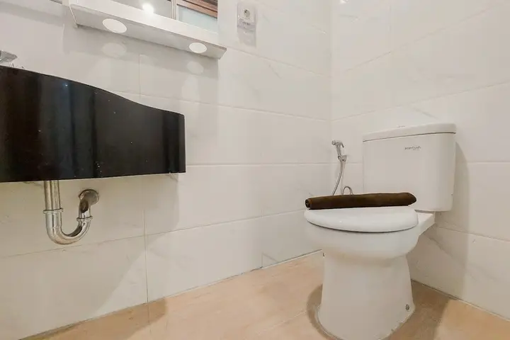 Modern Look Studio At Sky House Alam Sutera Apartment — фото 5