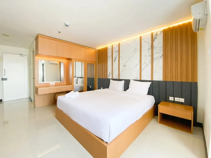 Семаранг: Homey And Strategic Studio (No Kitchen) At Sentraland Semarang Apartment