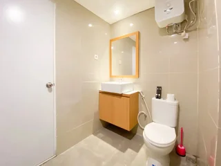 Семаранг: Homey And Strategic Studio (No Kitchen) At Sentraland Semarang Apartment