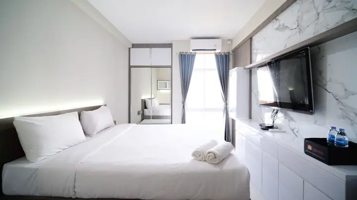 Сурабая: Tidy And Comfy Studio At Bale Hinggil Apartment