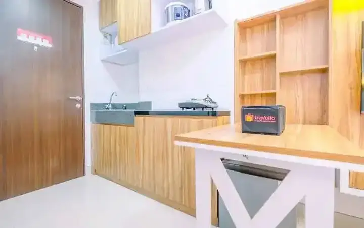 Modern And Comfy Studio At Transpark Cibubur Apartment — фото 3