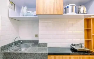 Депок: Modern And Comfy Studio At Transpark Cibubur Apartment