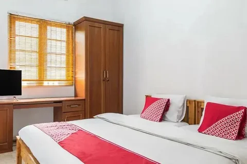 Депок: Capital O 93279 Asyoka Penginapan Pasutri