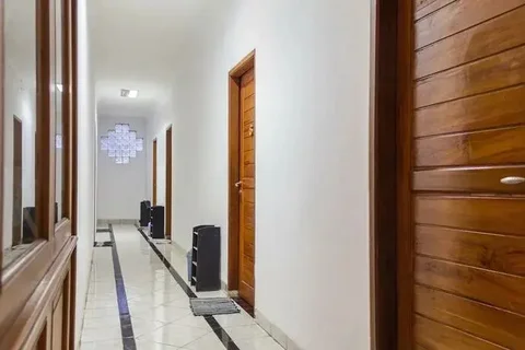 Депок: Capital O 93279 Asyoka Penginapan Pasutri