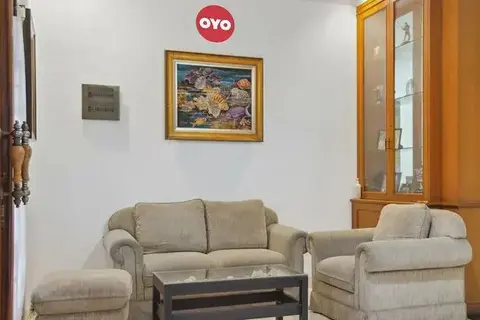 Депок: Capital O 93279 Asyoka Penginapan Pasutri