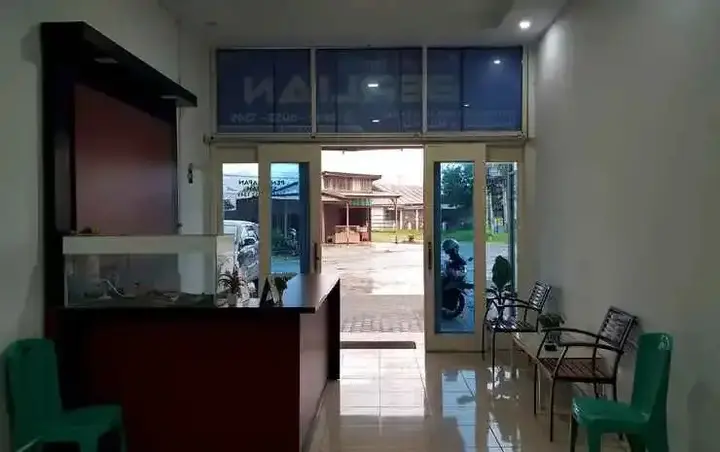 Такенгон: OYO 93264 Penginapan Syari'ah Berlian