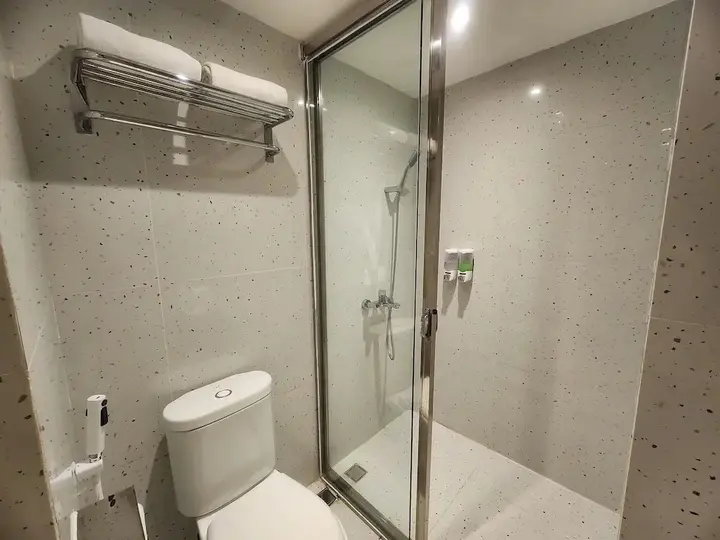 Гучи: Gulala Azana Hotel & Resort Guci Tegal