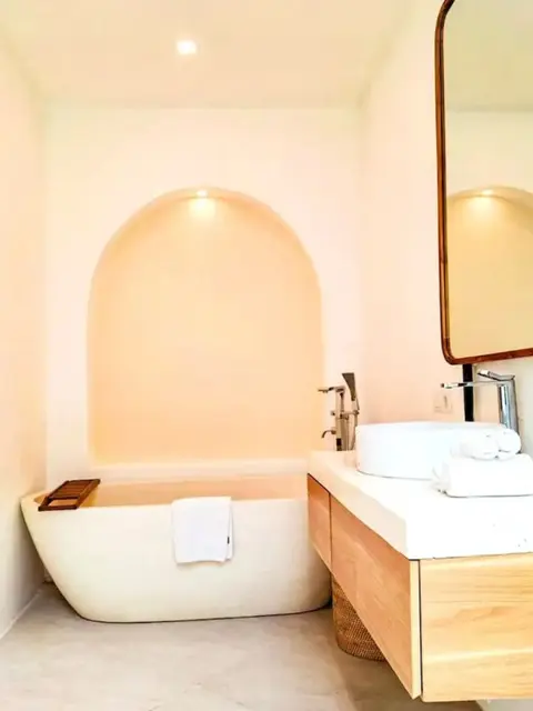 Чангу: Peaceful Retreat 3 Bedrooms Villa Nelayan Beach