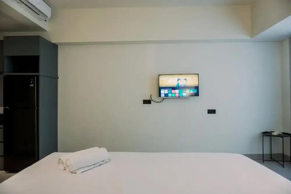 Legok: Good Choice And Nice Studio Apartment At Carstensz Residence