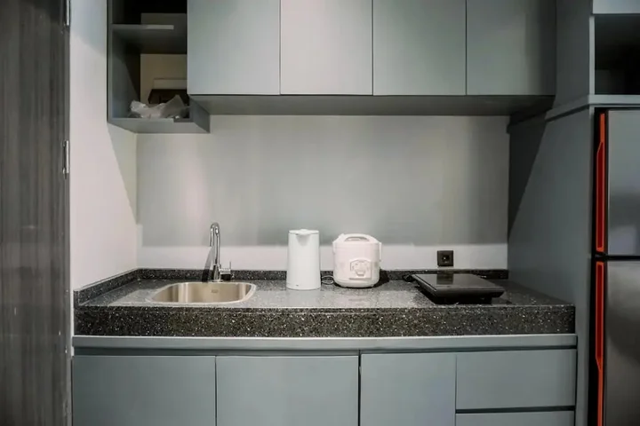 Legok: Good Choice And Nice Studio Apartment At Carstensz Residence