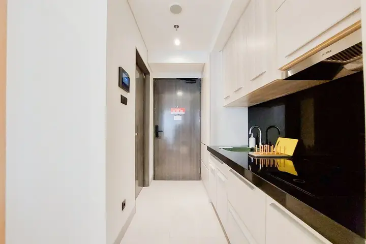 Legok: Fancy And Nice Studio Apartment Carstensz Residence