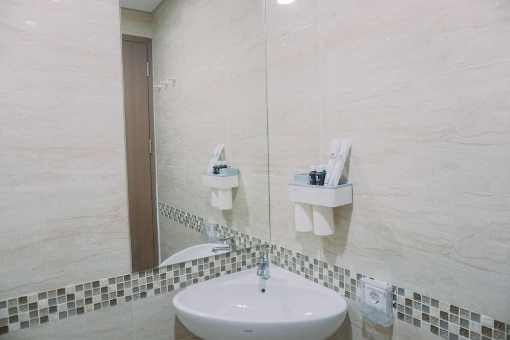 Legok: Good Choice And Homey Studio Apartment At B Residence