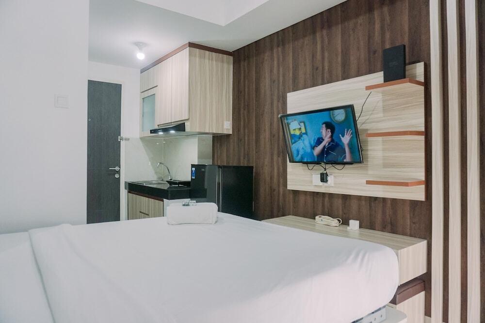 Legok: Homey And Relaxing Studio Serpong Garden Apartment