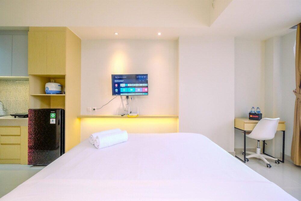 Депок: Minimalist Studio At Evenciio Margonda Apartment