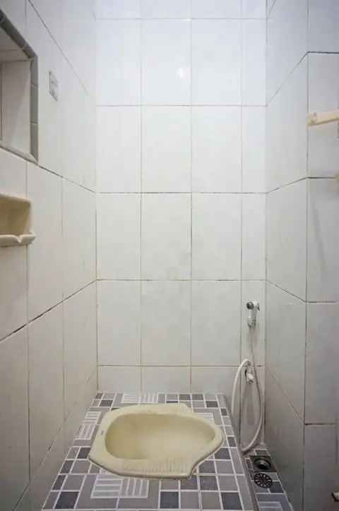 Медан: OYO 93355 Maestro Home Syariah