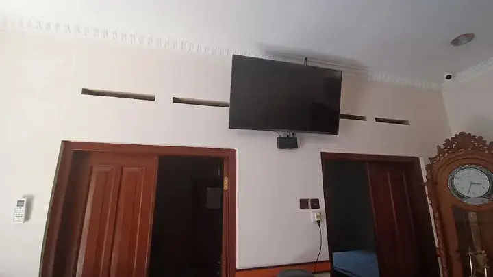 Депок: SPOT ON 93376 Roemah Ambarrukma 185 Syariah