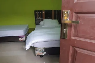 Медан: Oyo 3487 Es Em Je Residence
