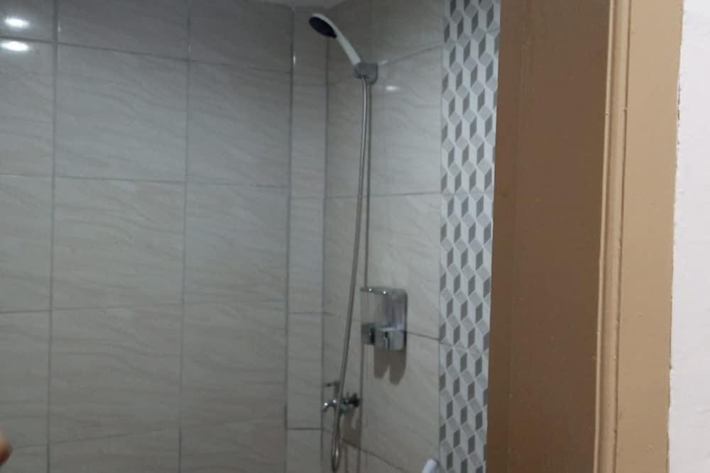 Пеканбару: OYO 93457 White House Syariahnearoyo 93457 White House Syariah