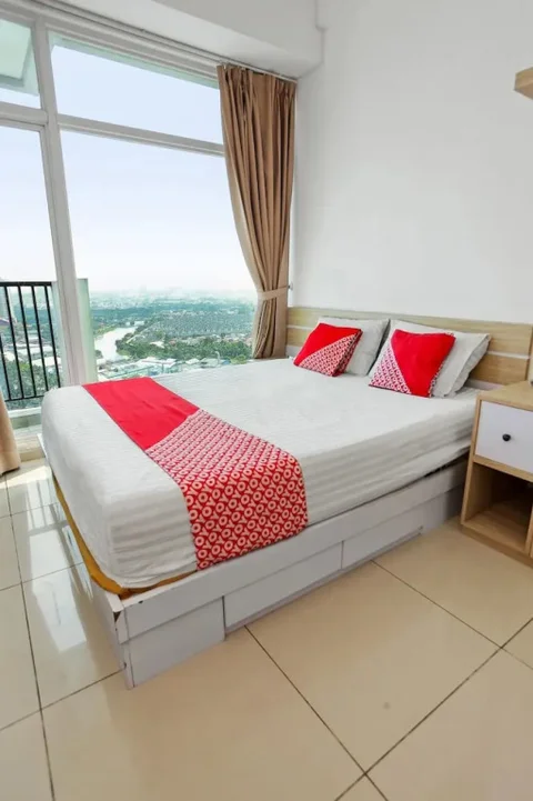 Тангеранг: OYO 93432 Tree Room Hotel
